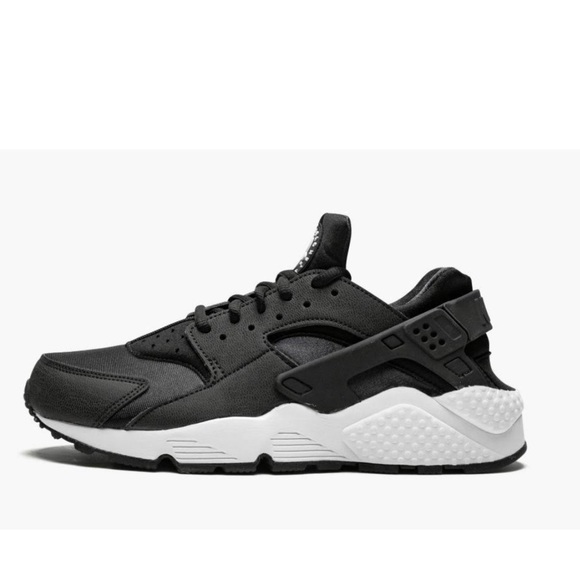 Nike Shoes - Nike Air Hurache